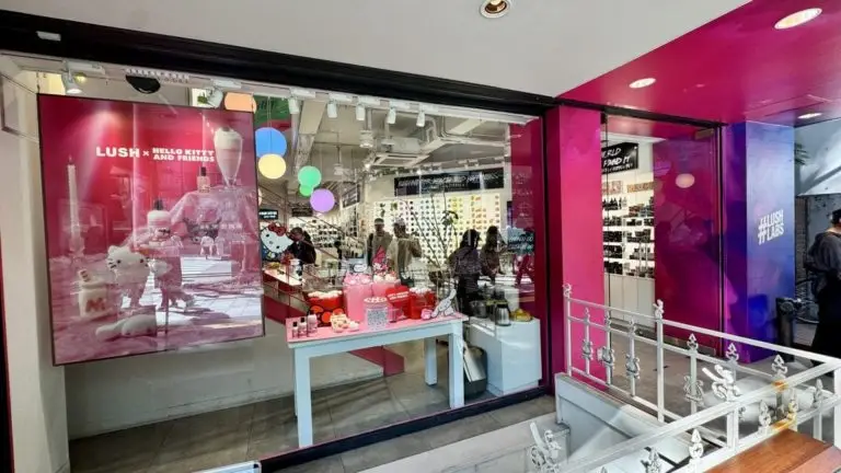 【全4種類 4個セット】Lush × サンリオ　店舗完売品 全4種類 4個セット】Lush × サンリオ 店舗完売品 - メルカリ