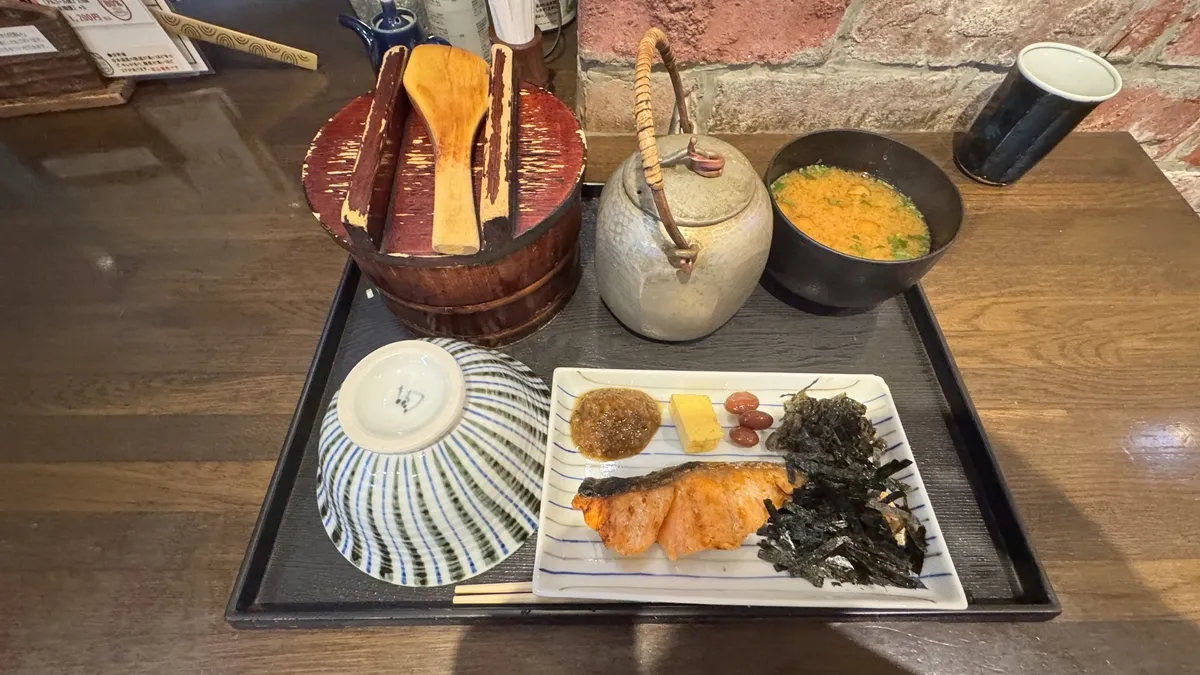 表参道「田んぼ」で味わう至福のおひつ膳ランチ|日替わり銘柄米とお茶漬けの魅力を紹介