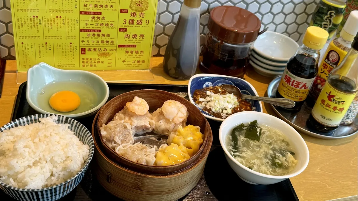 原宿でAM2:00まで楽しめる夜ごはん＆酒場スポット！絶品「焼売３種盛りランチ」焼売酒場なかめ 表参道店