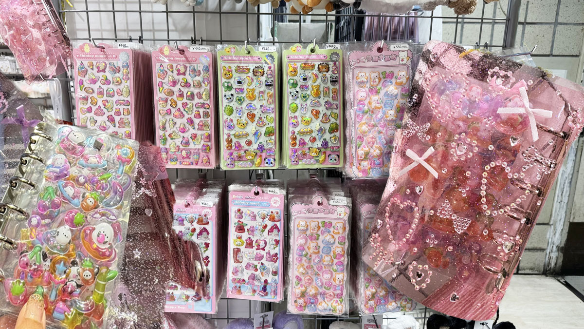 Best Places to Buy Puffy Stickers in Harajuku 2025｜Takeshita Street Guide & PICNIC’s Huge Selection