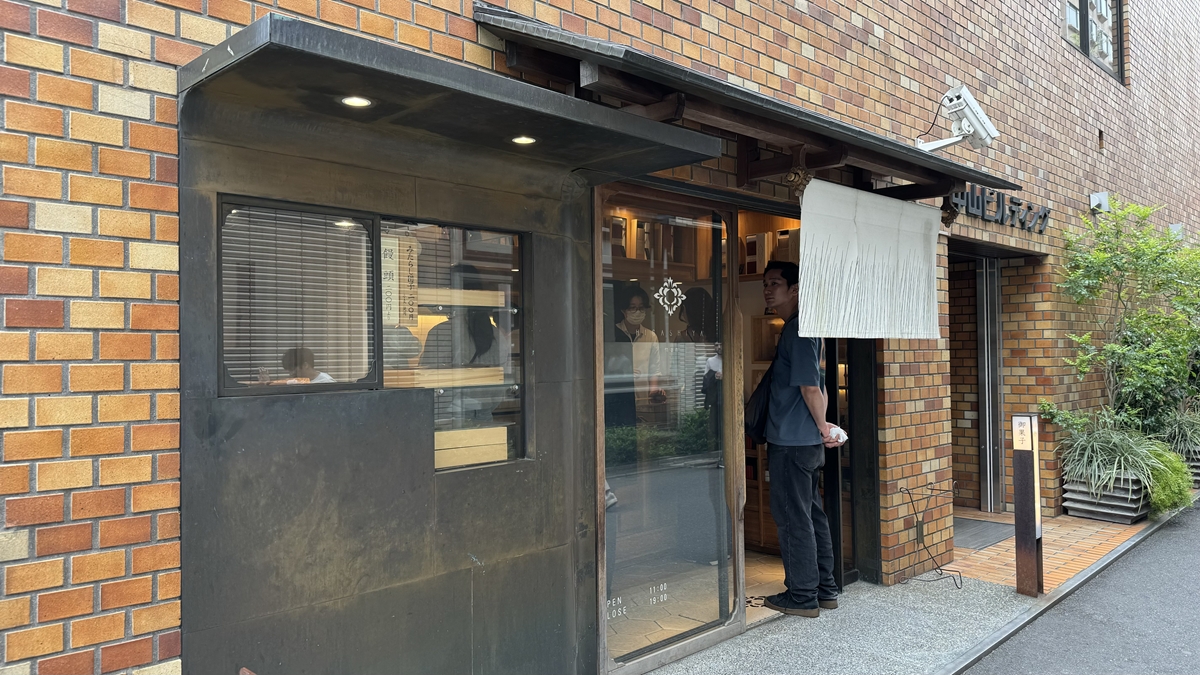 HIGASHIYA man（ヒガシヤ マン）蒸したて饅頭と甘さ控えめ和菓子が人気。表参道の大人手土産