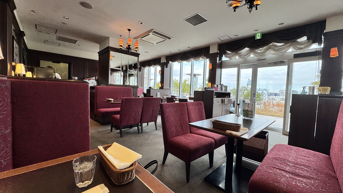 カフェラントマン青山店｜表参道で優雅ランチと牛肉煮込み実食レビュー