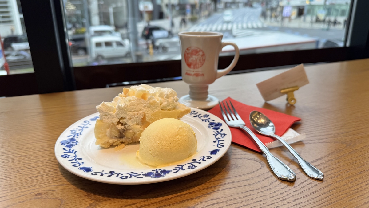 アンナミラーズが外苑前に復活！待ち時間・メニュー・バナナパイ・イートイン店内をレポート