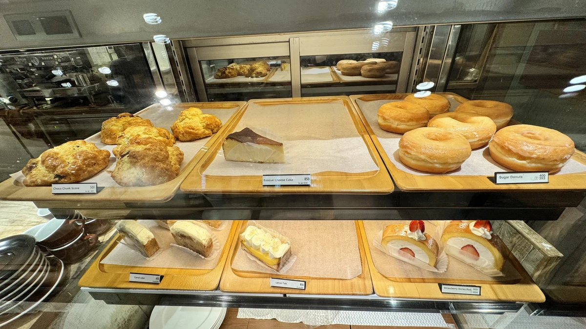 ロンハーマンカフェ ショーケース スイーツ