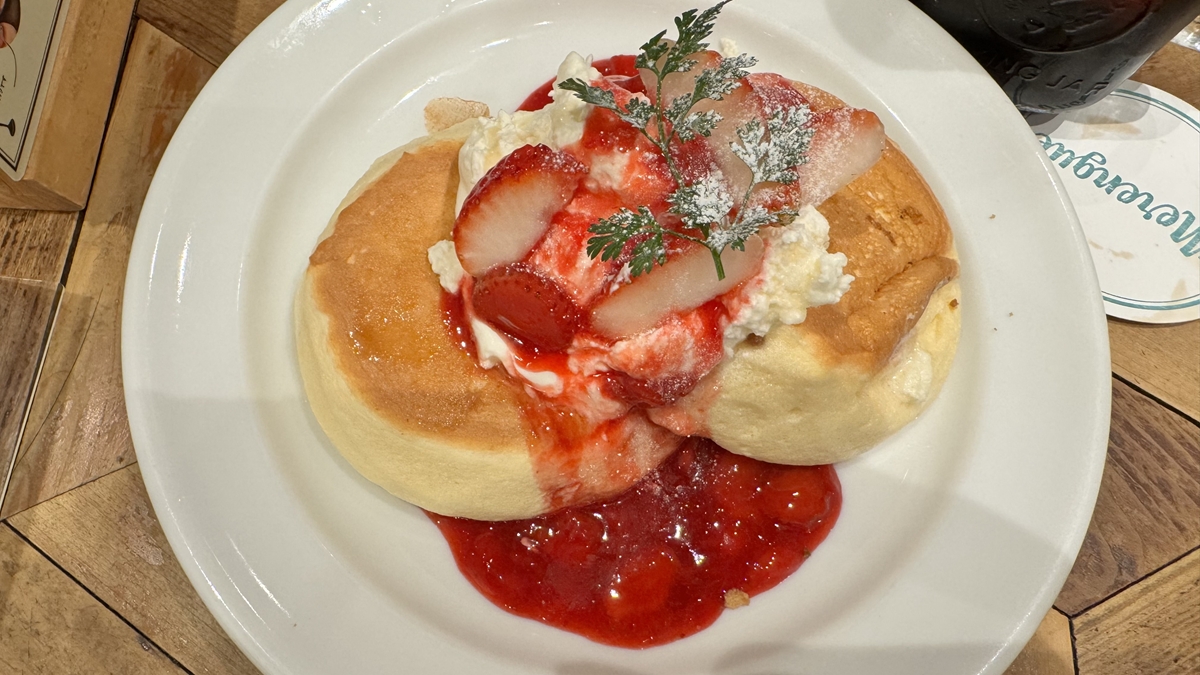Merengue ストロベリーパンケーキ
