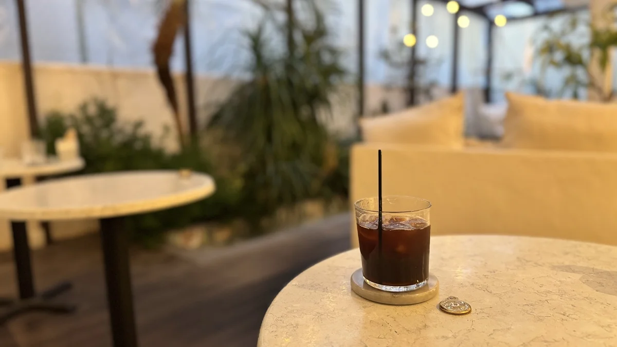 &t cafe アイスコーヒー