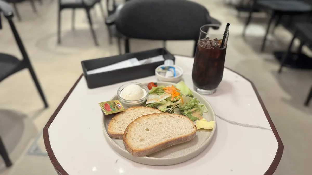 NOA COFFEE ジェラートキッチン モーニングセット 俯瞰