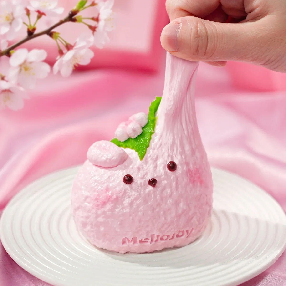 Mellojoy うさぎ桜餅 引き伸ばし