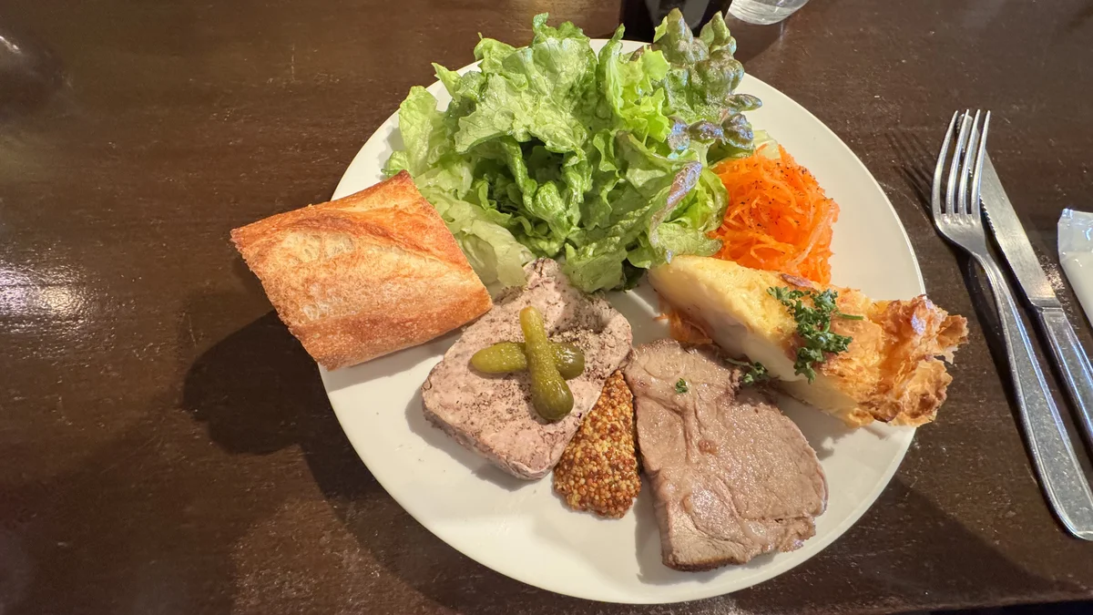 ビルボケのワンプレートランチ