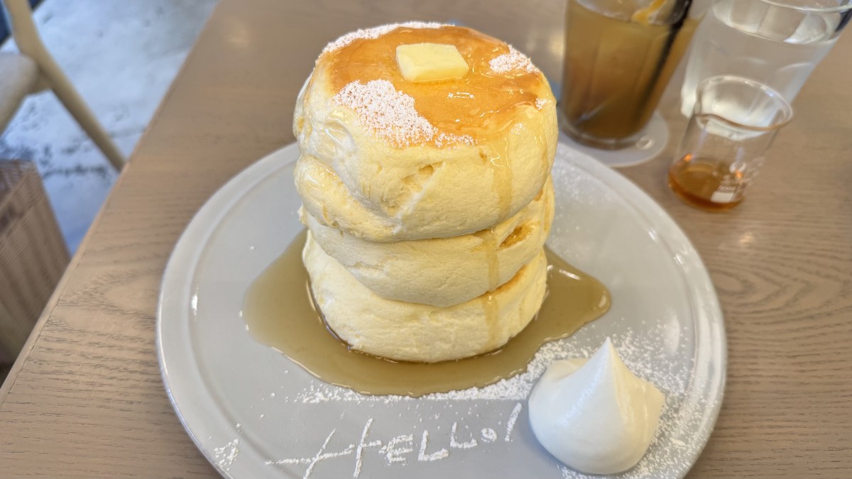 Mikasa Deco & Cafe Jingumae | Trying the Ricotta Cheese Pancakes That Let the Natural Flavors of the Ingredients Shine at This Acclaimed 10-Year-Old Cafe