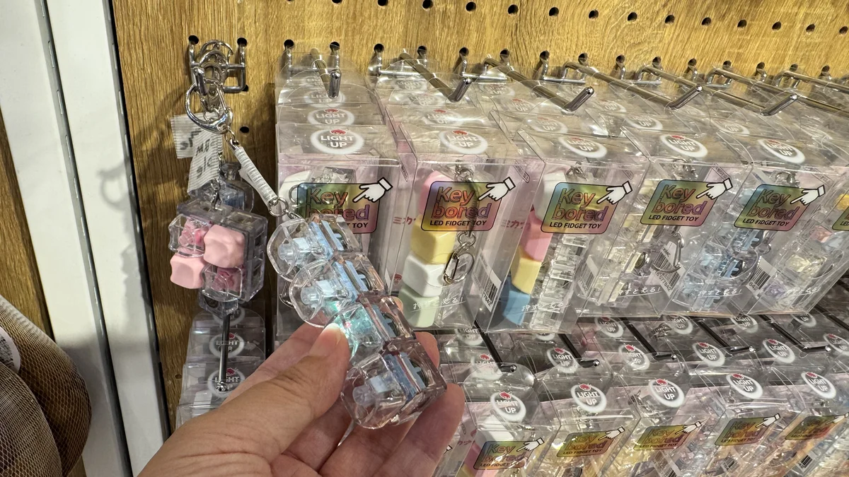 Keybored LED Keychain (Handheld) | Momoko Mikazuki, Harajuku, Takeshita Street