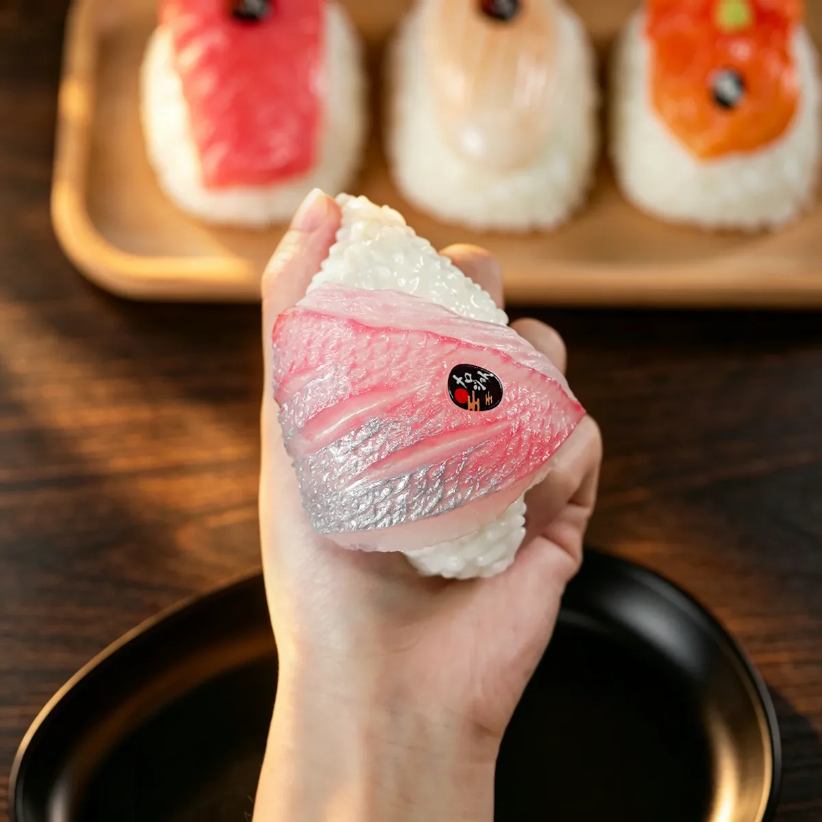 メロジョイ 極み・鮨 A039 ラインナップ2 サーモンわさび添え・皮付き白身・鯛・帆立